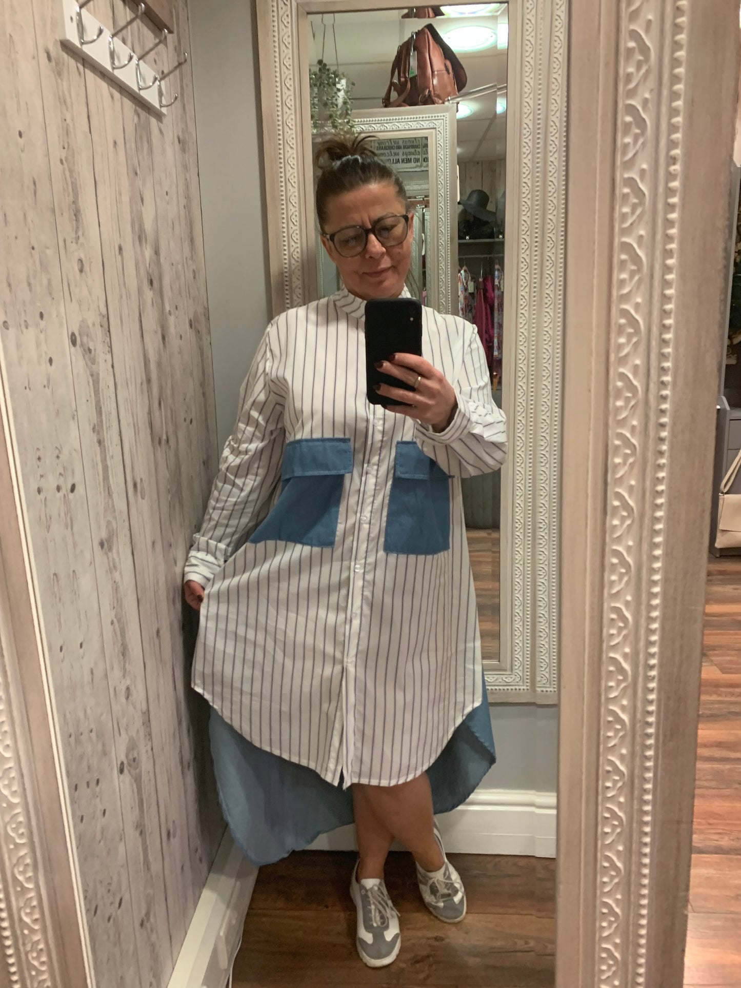 Long shirt/tunic Comes in